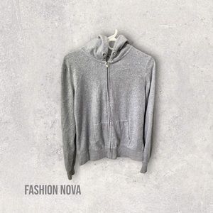 4/$20🌿Fashion Nova grey zip up soft hoodie